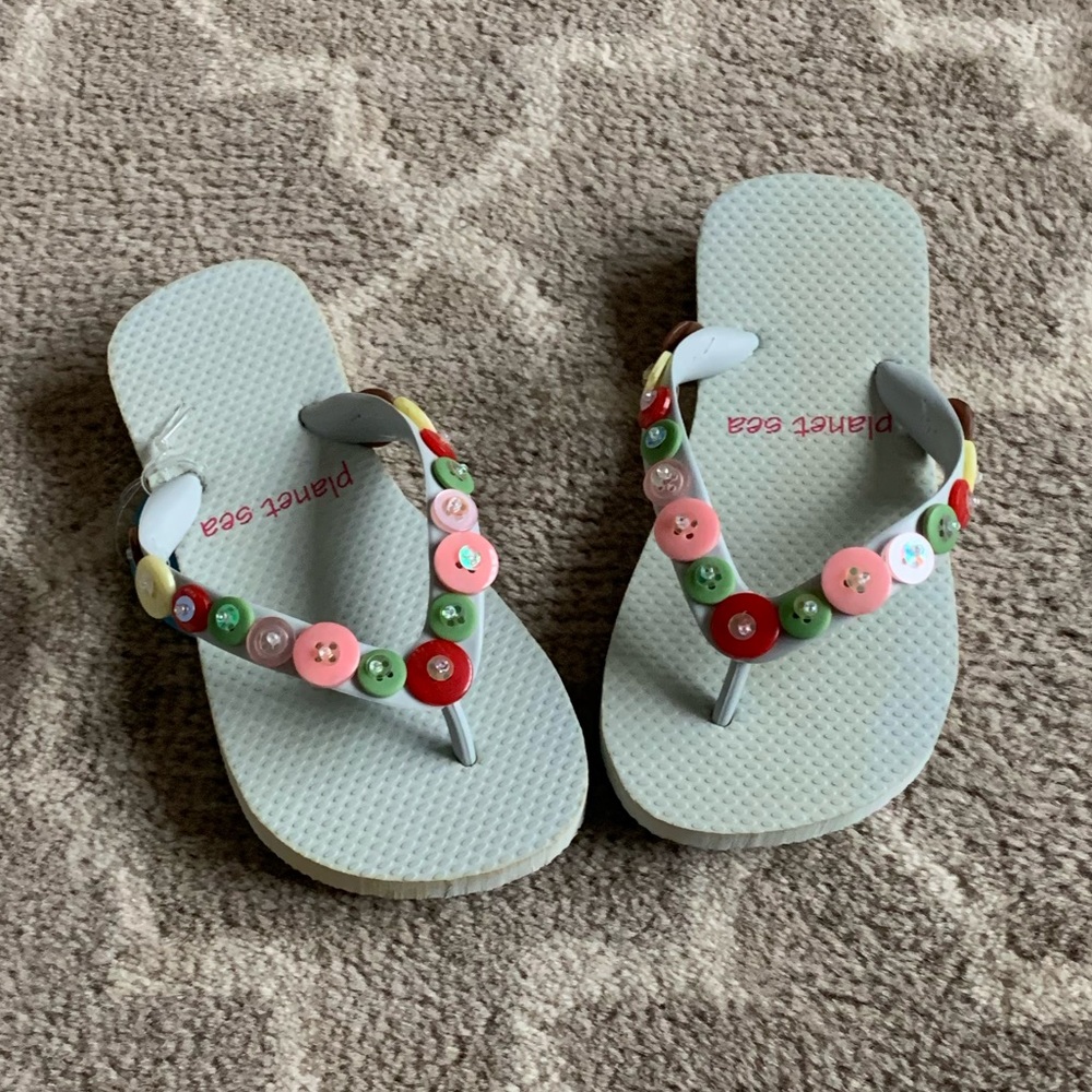NWT Planet Sea flip flops